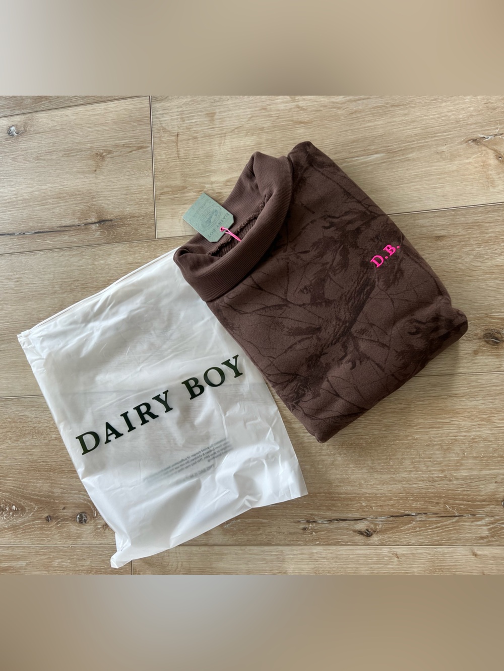 NWT Dairy Boy Diana neon pink Low Country Camo rollneck - Picture 8 of 15
